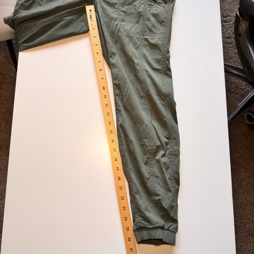 Athleta Trekkie Crop Leg Hiking Outdoor Pants Women’s size 6 - Picture 9 of 12